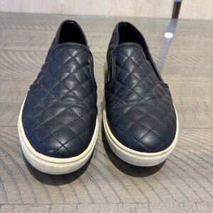 Steve Madden Ellen Women’s Quilted Black Slip On Flat Shoes Size 8.5